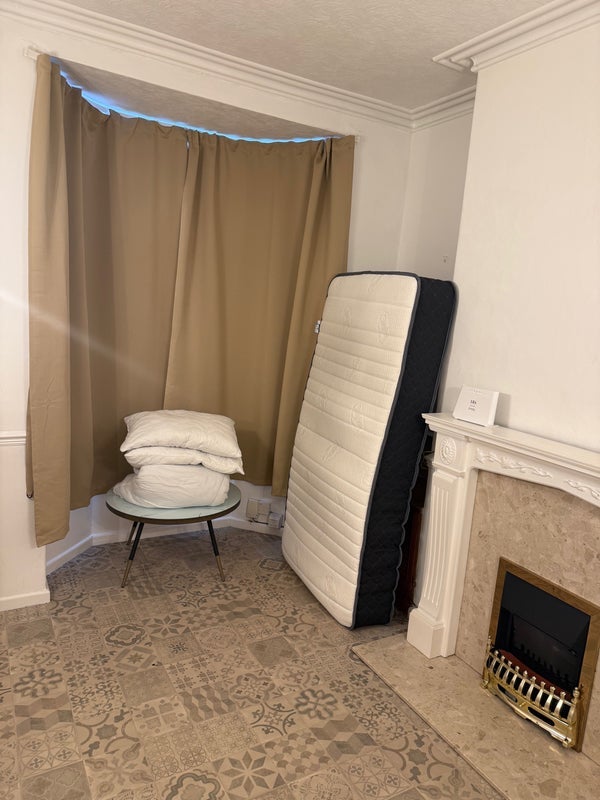 Room Campbell Terrace in Stoke-on-Trent