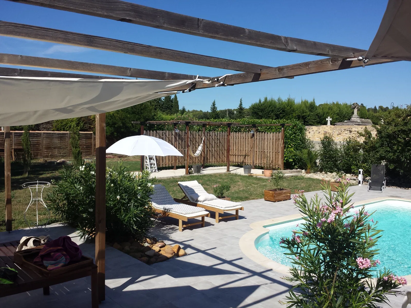 Room Chemin du Mas Neuf in Aramon