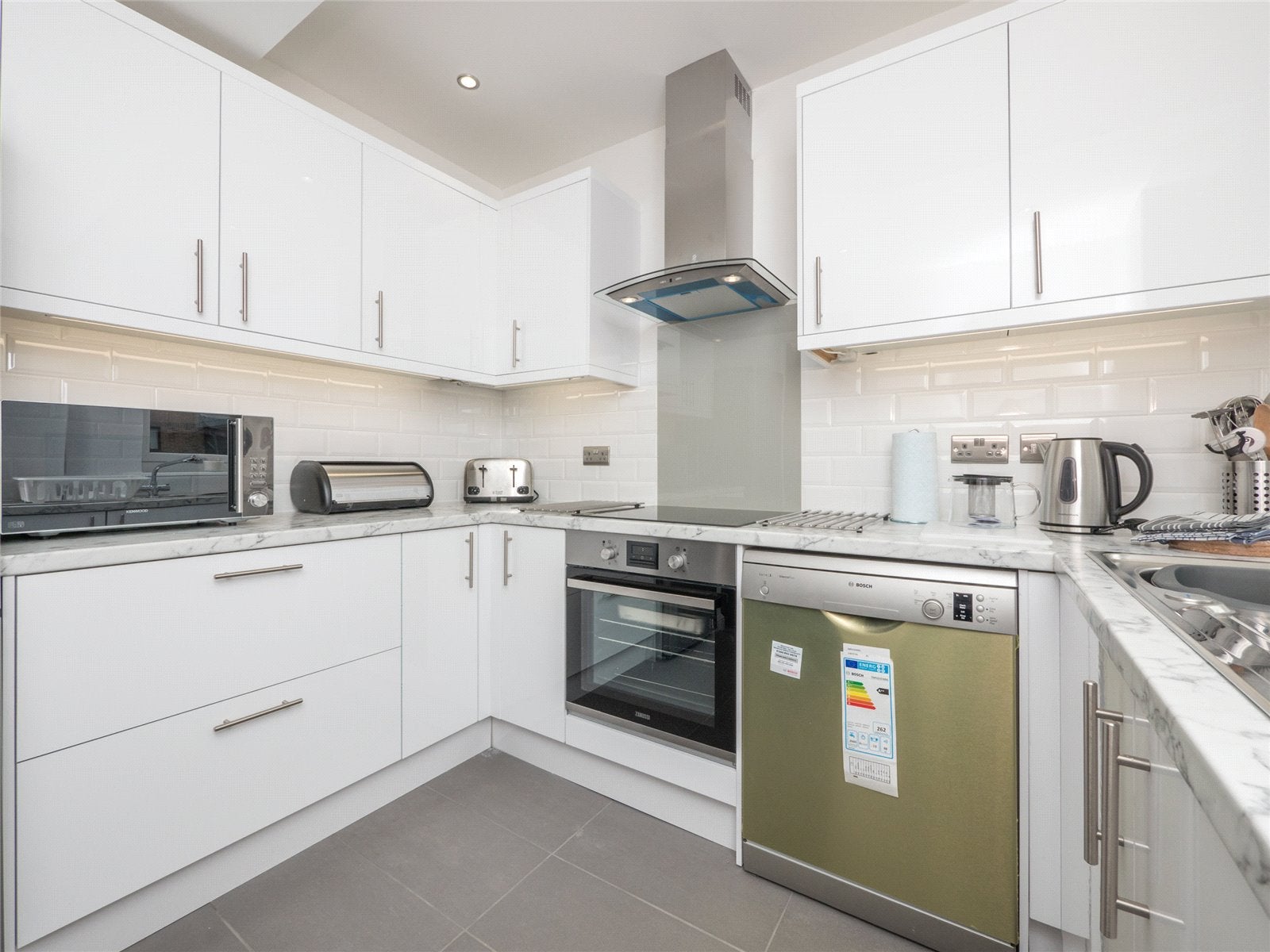 Flat Parkside Terrace in City of Edinburgh