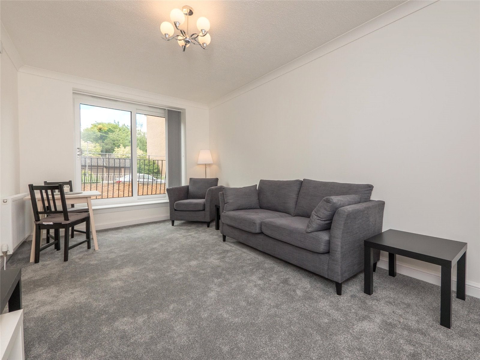 Flat Parkside Terrace in City of Edinburgh