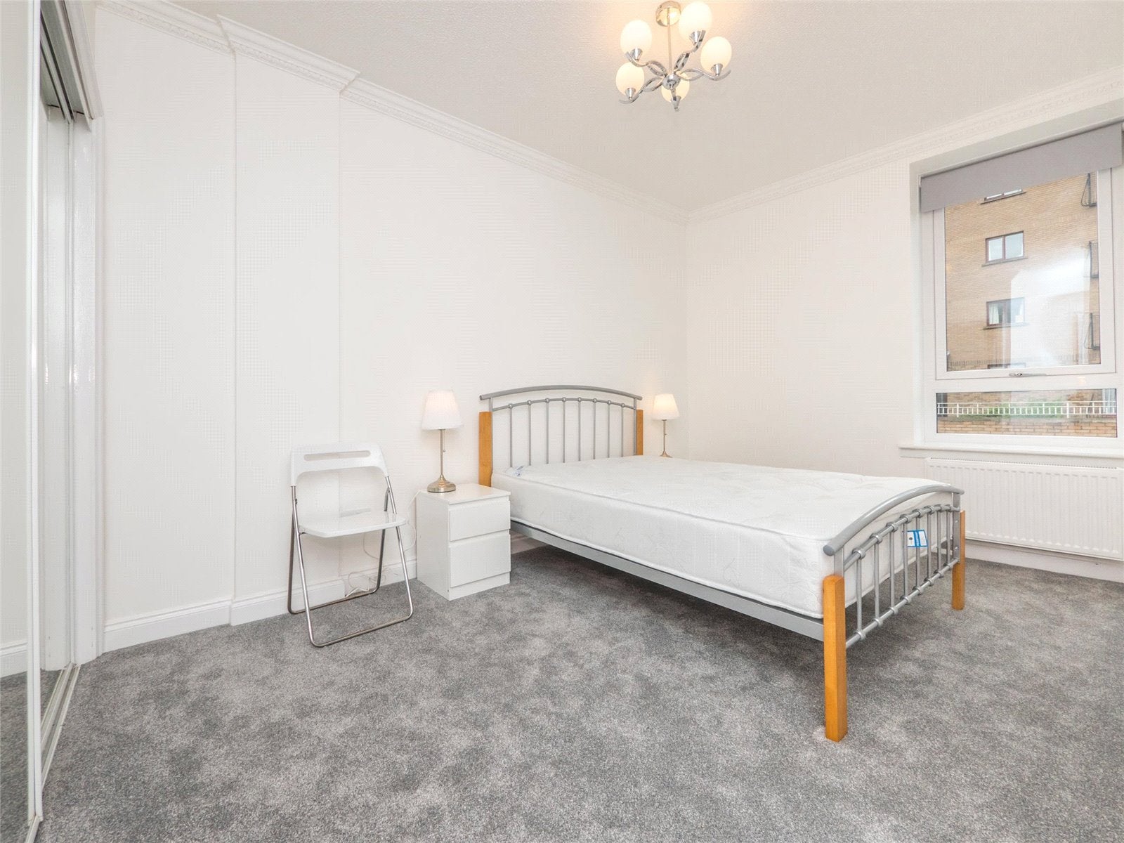 Flat Parkside Terrace in City of Edinburgh