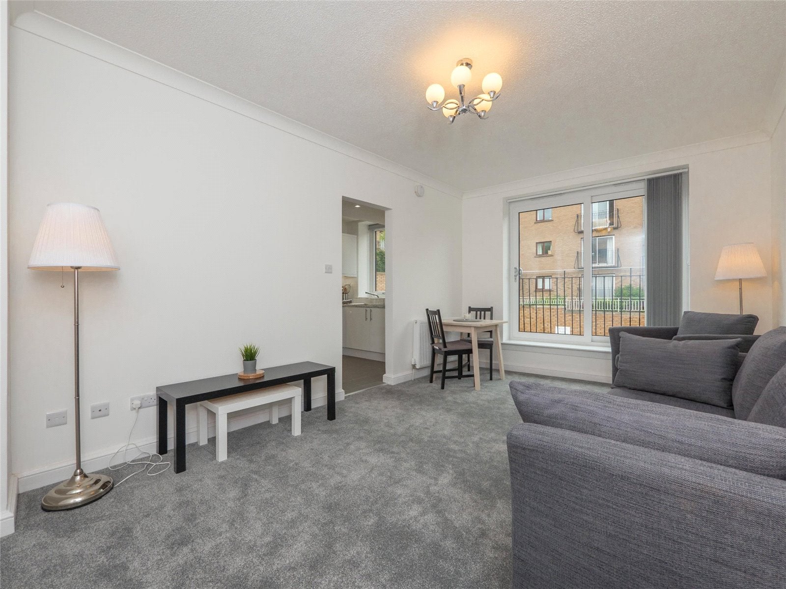 Flat Parkside Terrace in City of Edinburgh