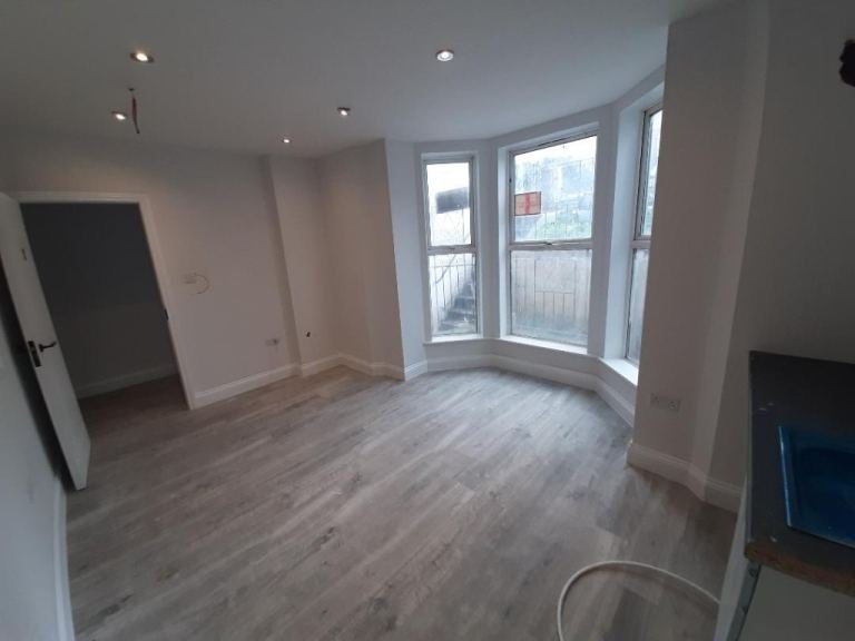 Flat Amhurst Road in Greater London