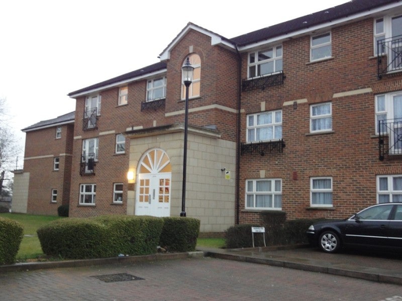 Flat Bunn's Lane in Greater London