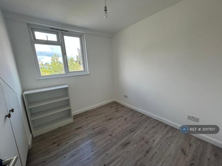 Flat Finchley Lane in Greater London