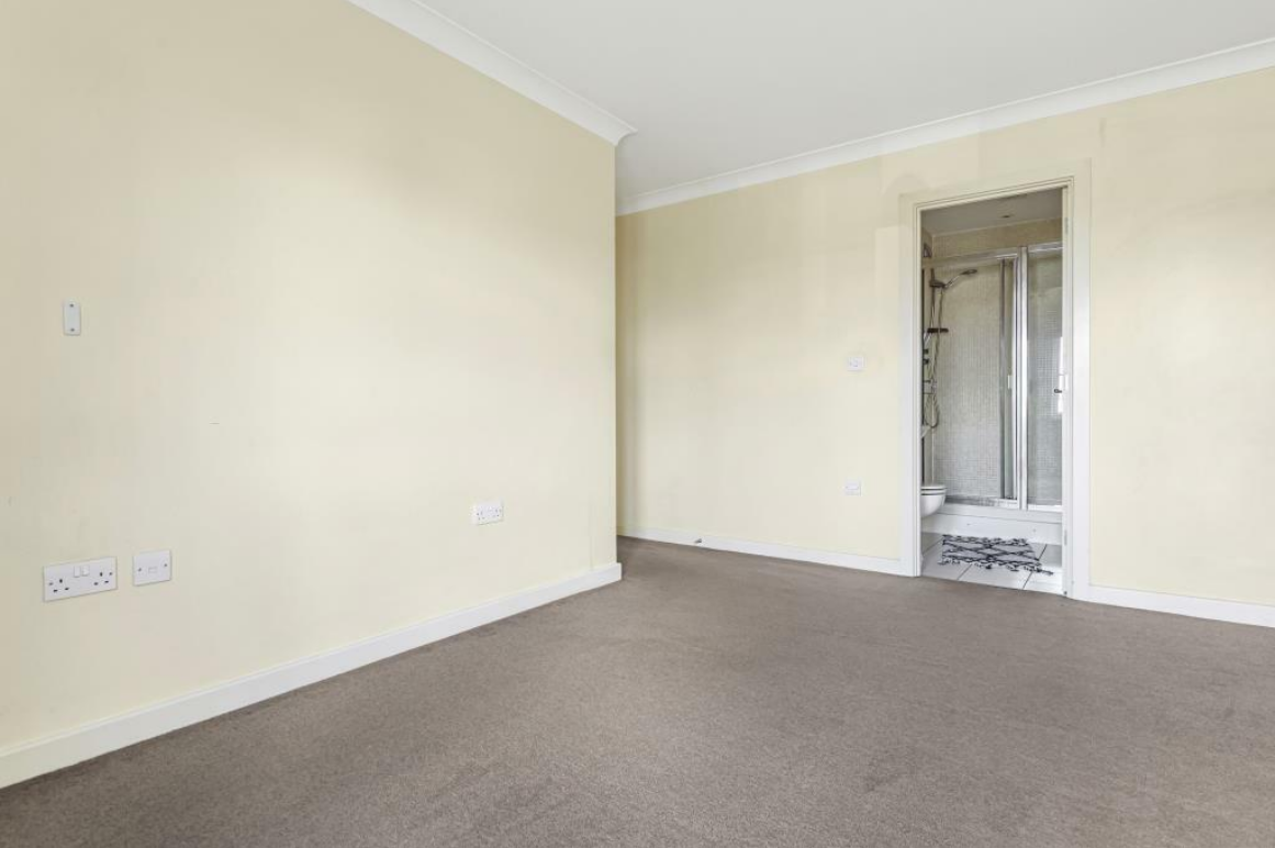 Flat Rowley Close in Bracknell