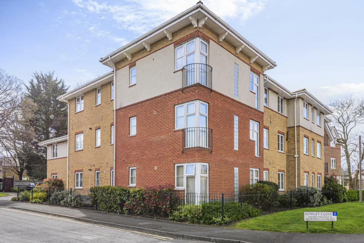 Flat Rowley Close in Bracknell