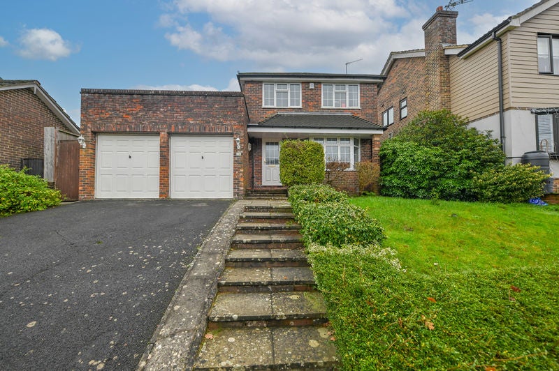House Heather Close in Havant