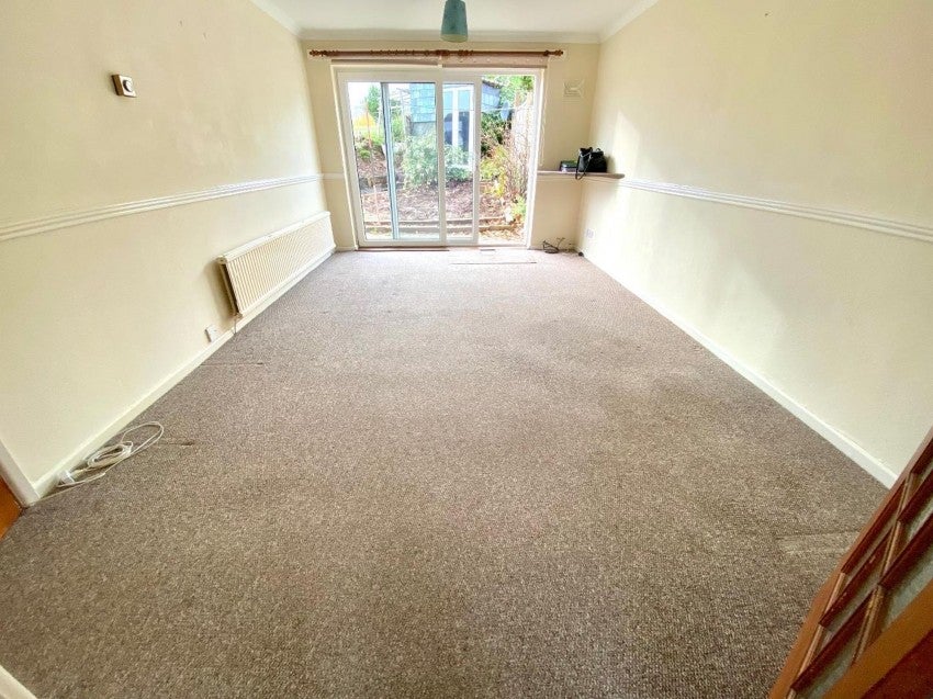 Flat Carew Road in Mid Devon