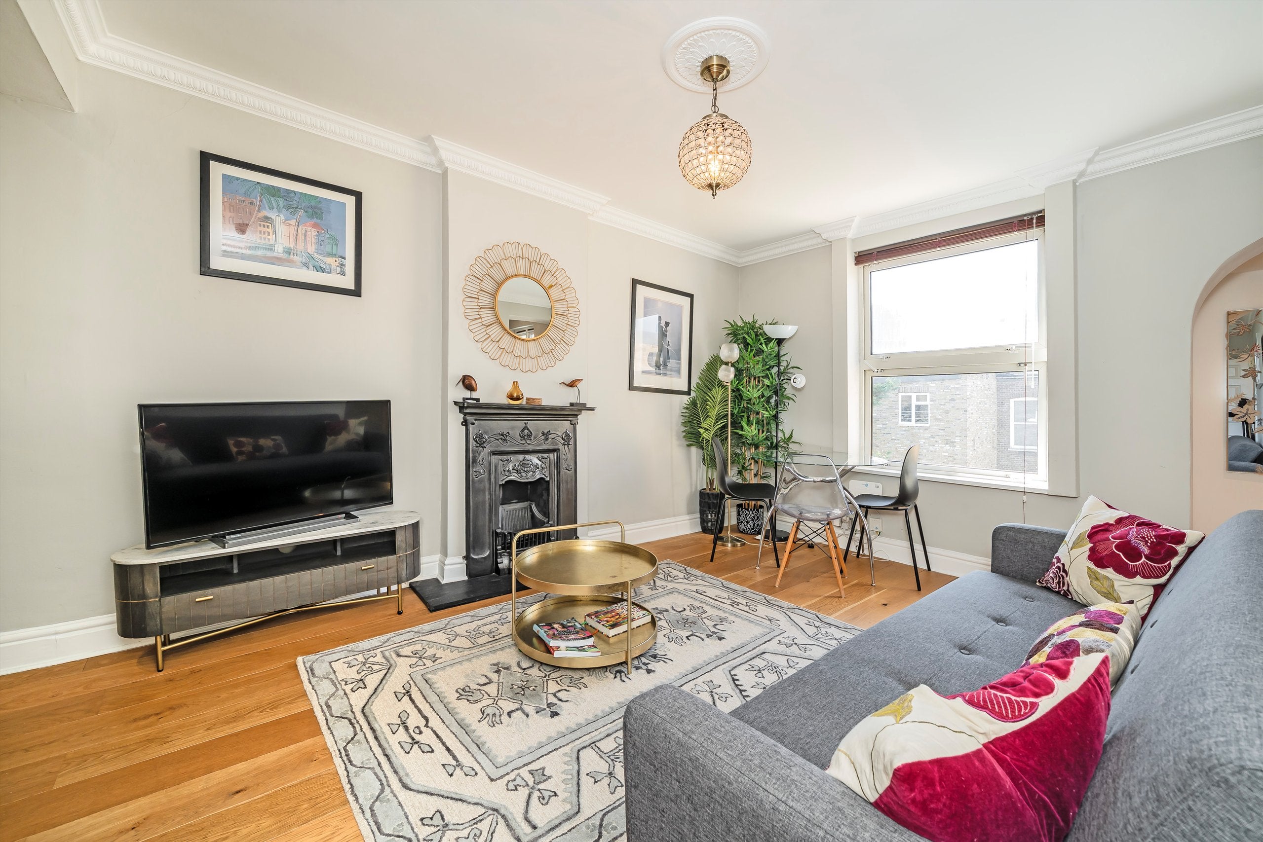 Flat Maclise Road in Greater London