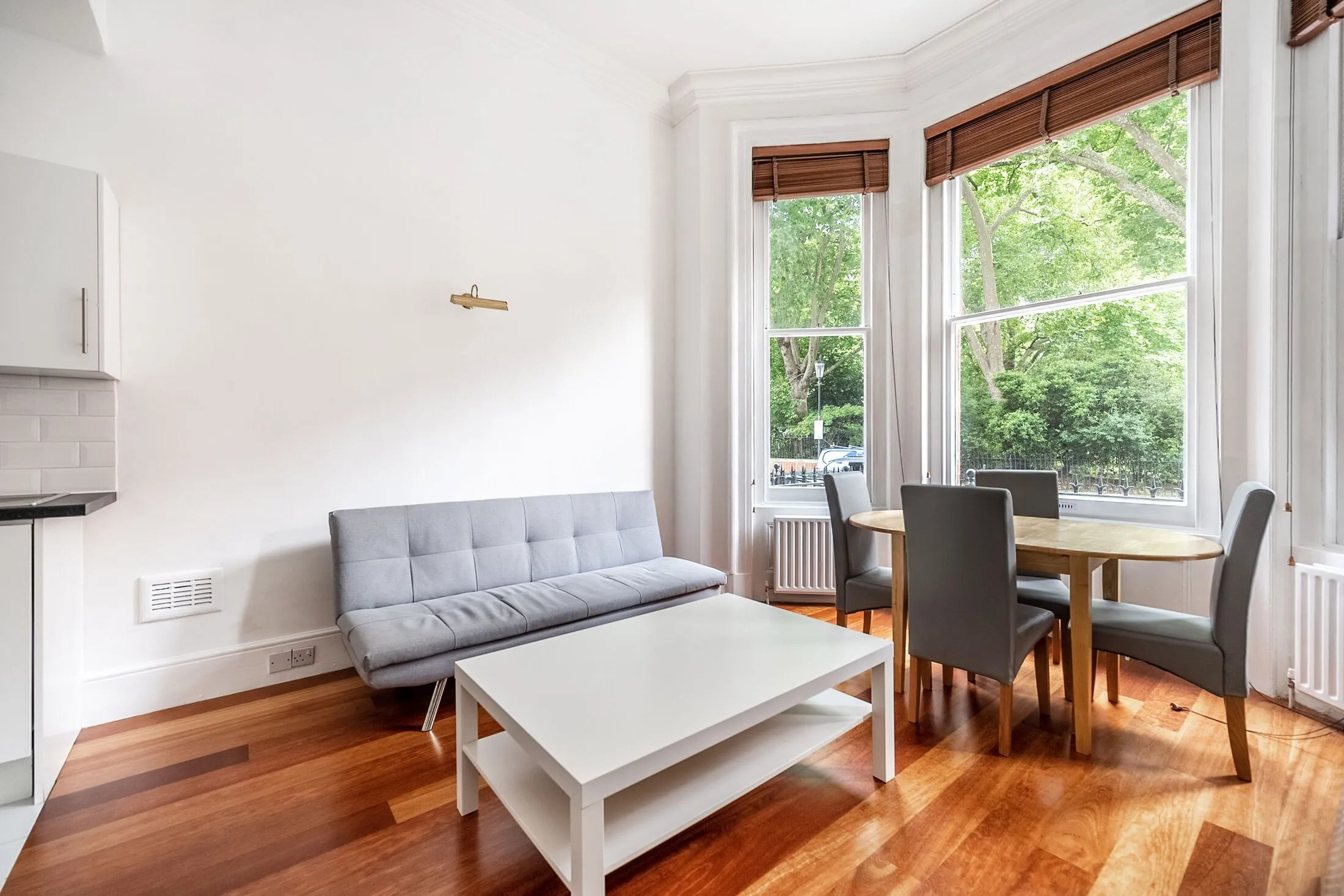 Flat Cranley Gardens in Greater London