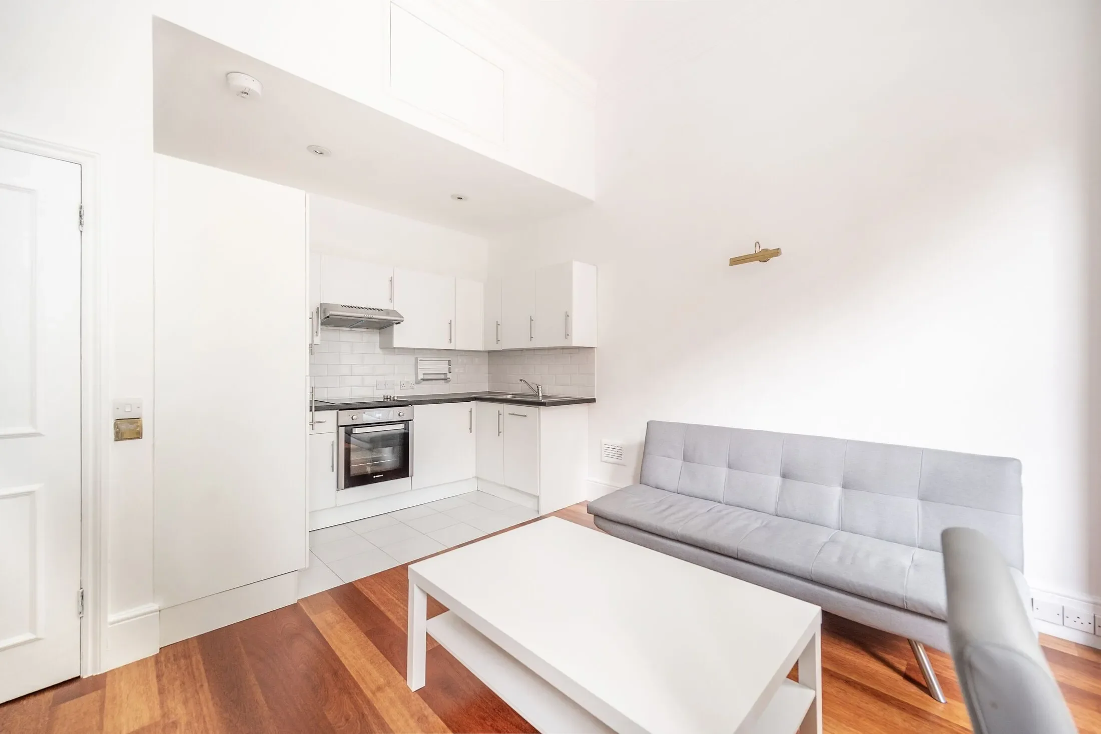 Flat Cranley Gardens in Greater London