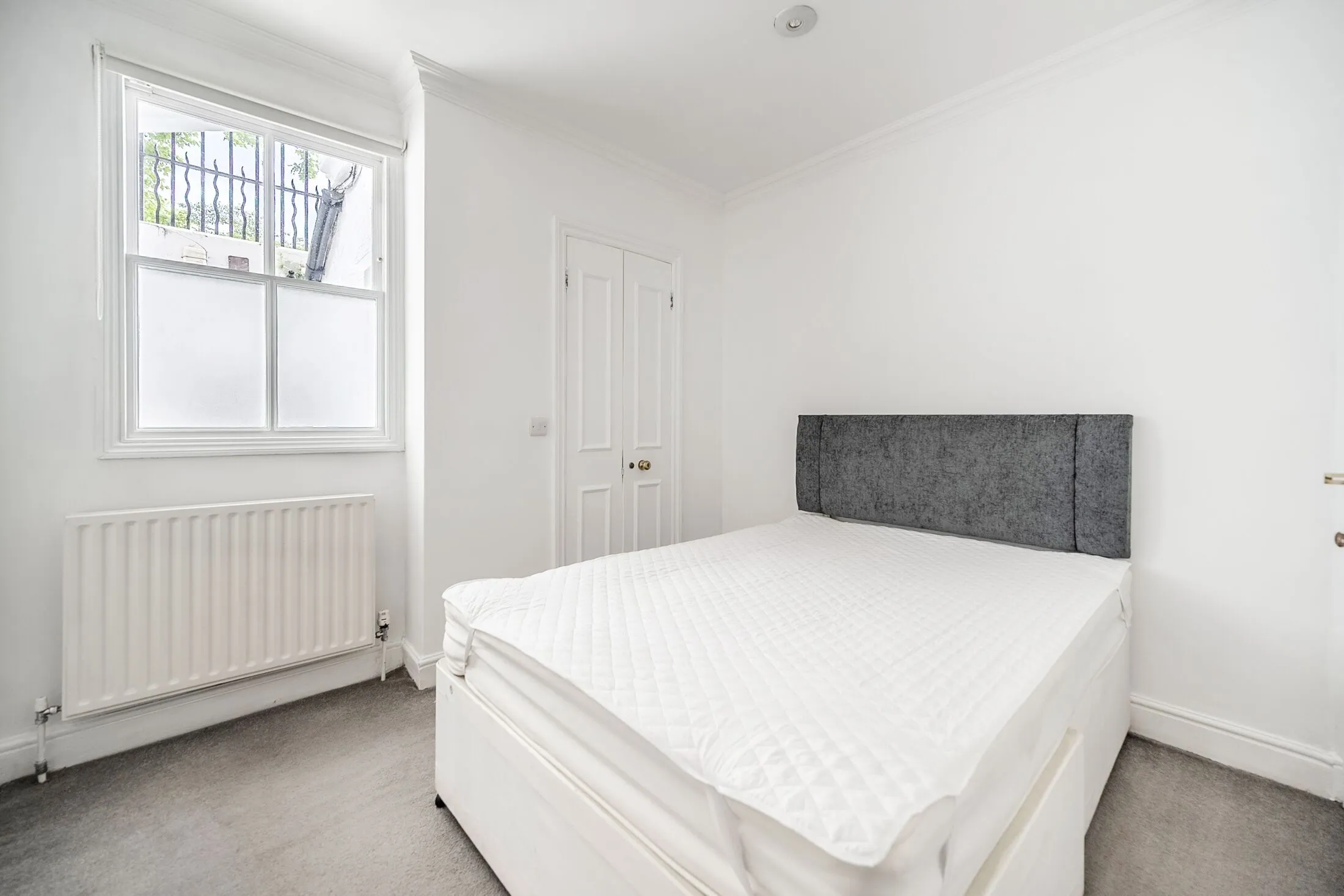 Flat Cranley Gardens in Greater London
