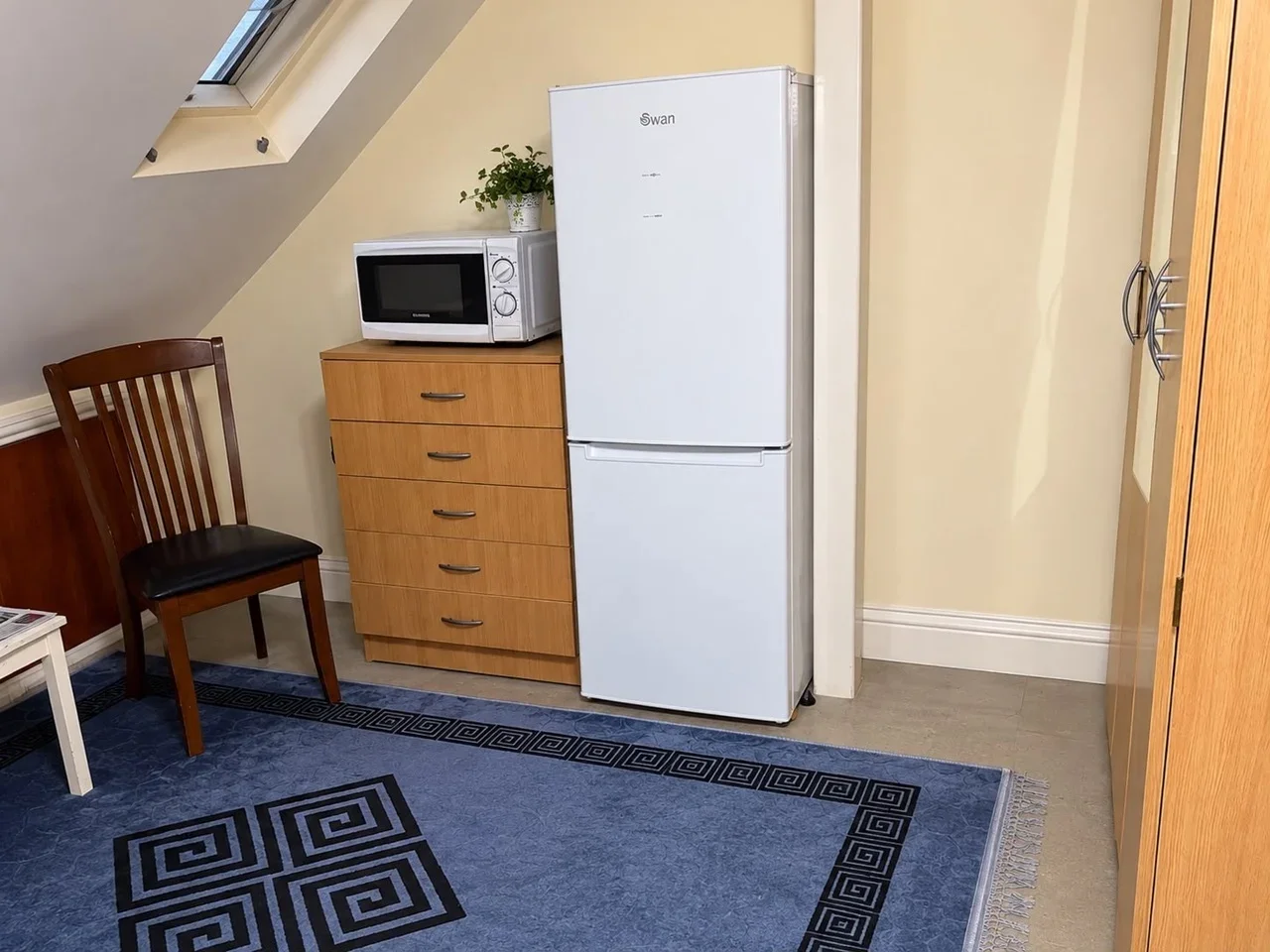 Room Friar's Road in Greater London