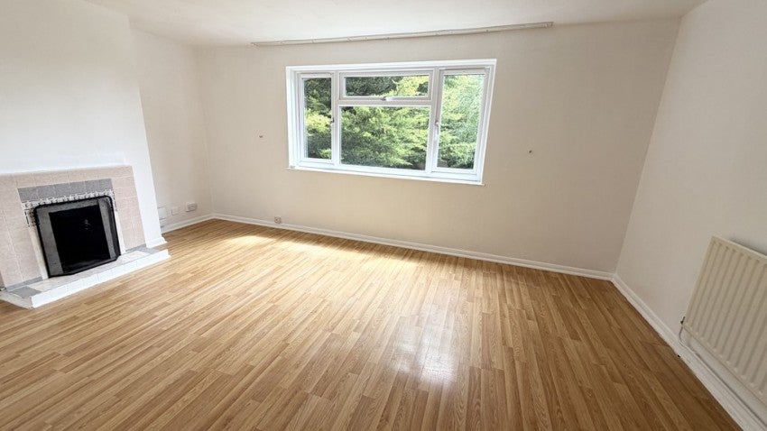 Flat Banbury Road in Brackley