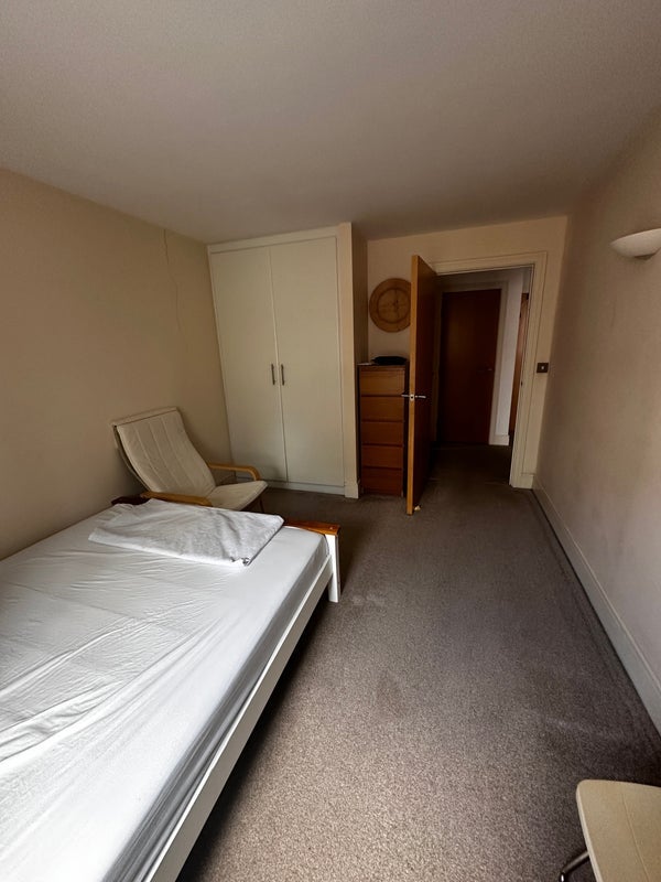Flat Cassilis Road in Greater London