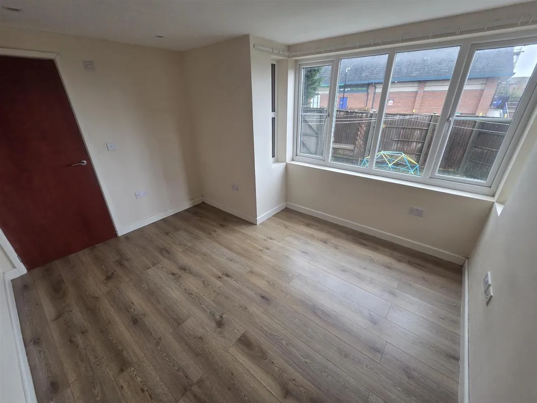 Flat Bayes Street in Kettering