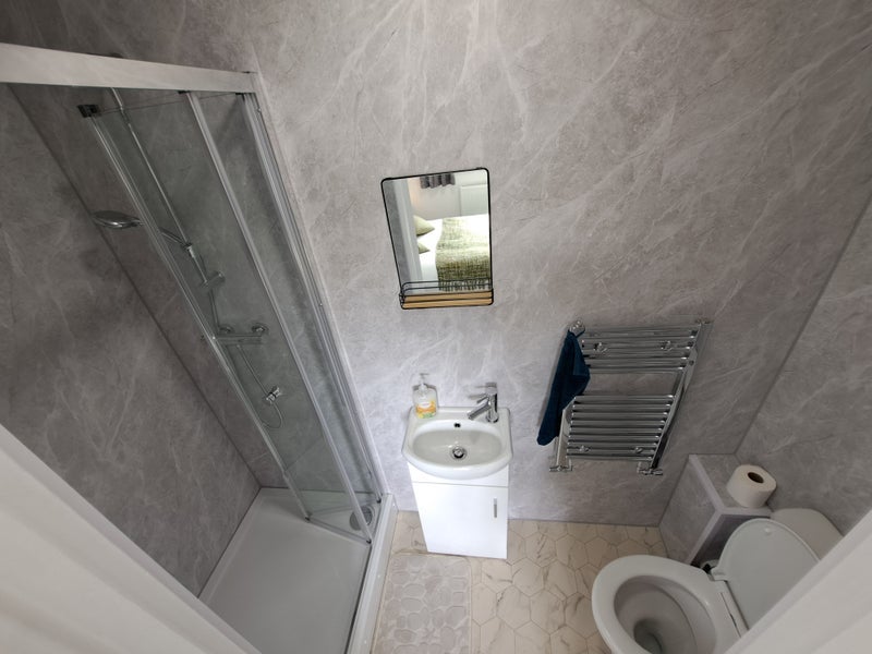 Room Withywood Drive in Telford