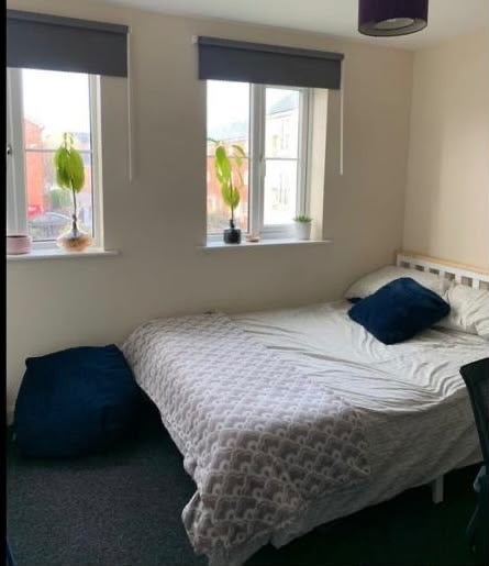 Room Beatrix Place in Bristol