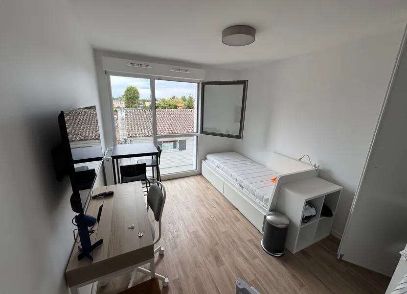 Room Rue Albert Decrais in Mérignac