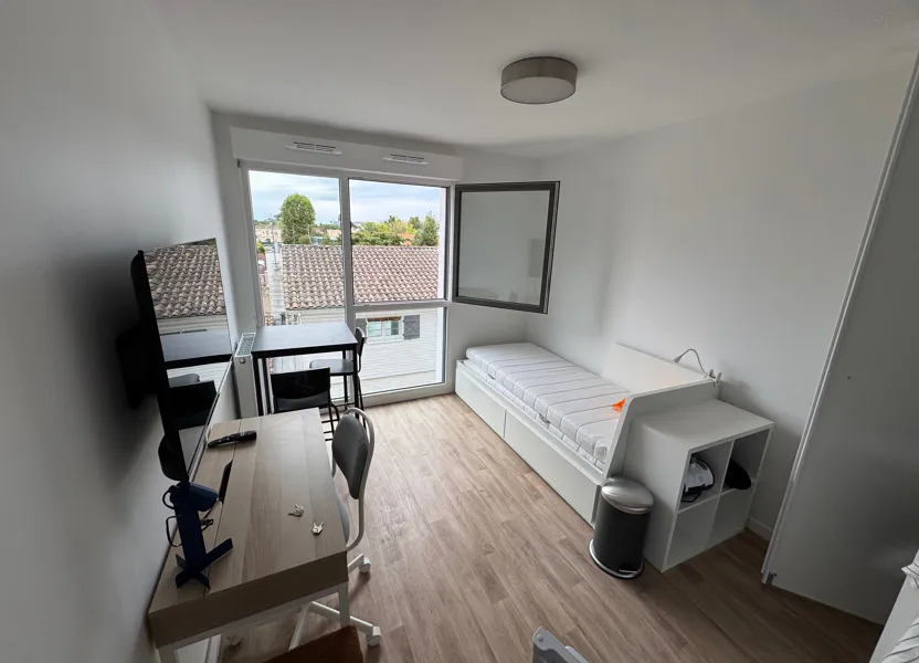 Flat Rue Albert Decrais in Mérignac