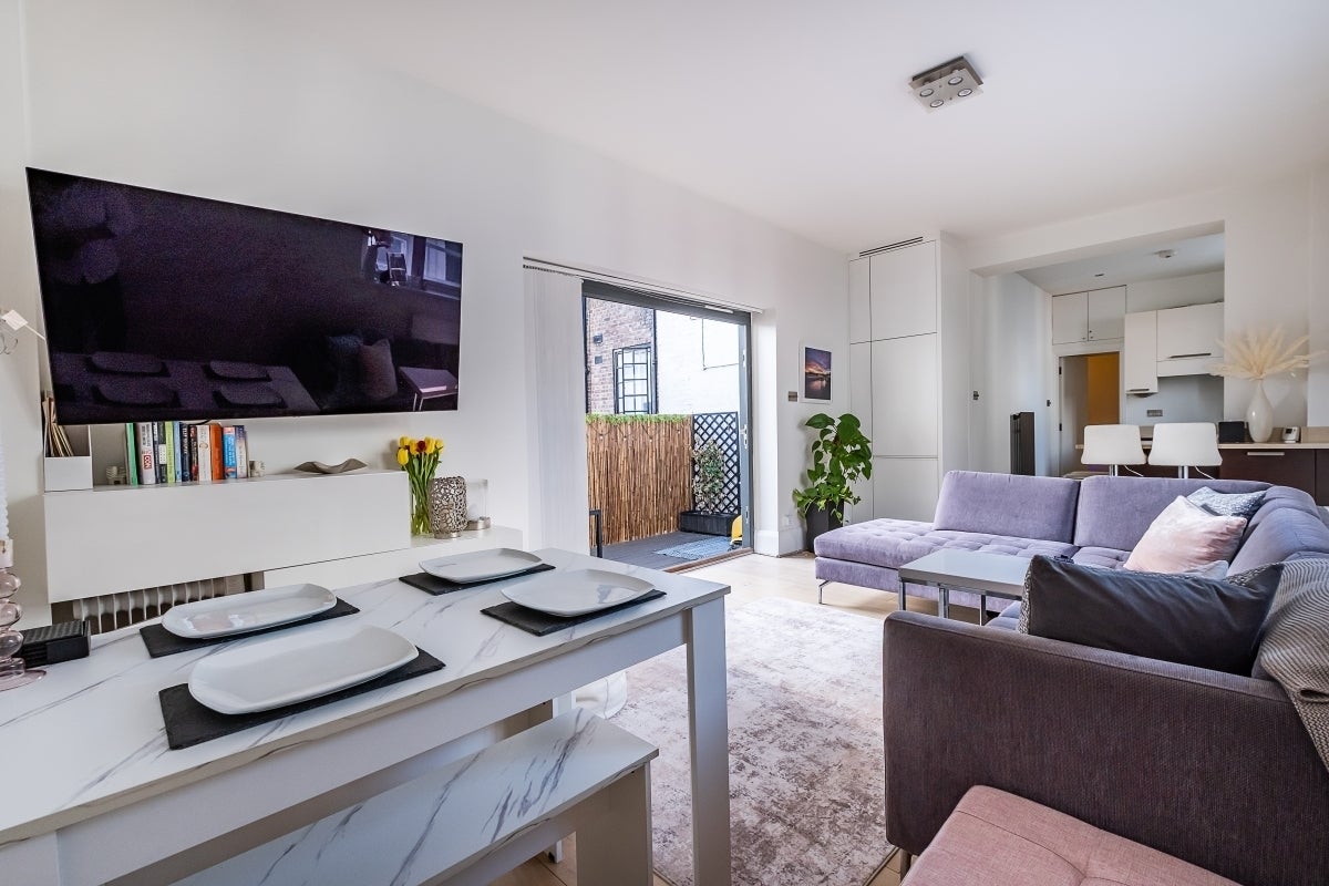 Flat Westbourne Terrace in City of Westminster