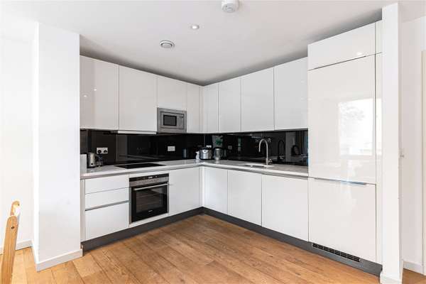 Flat York Way in Greater London