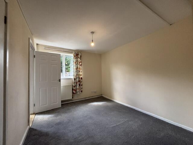House Dulverton Avenue in Swindon