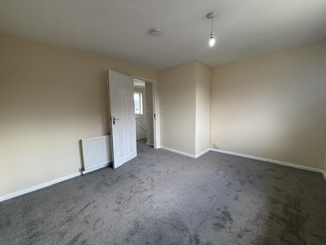 House Dulverton Avenue in Swindon