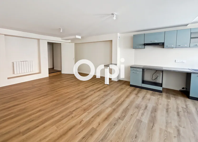 Flat Montée Saint-Antoine in Saint-Symphorien-sur-Coise