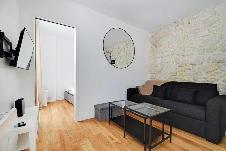 Flat Rue Caffarelli in Paris