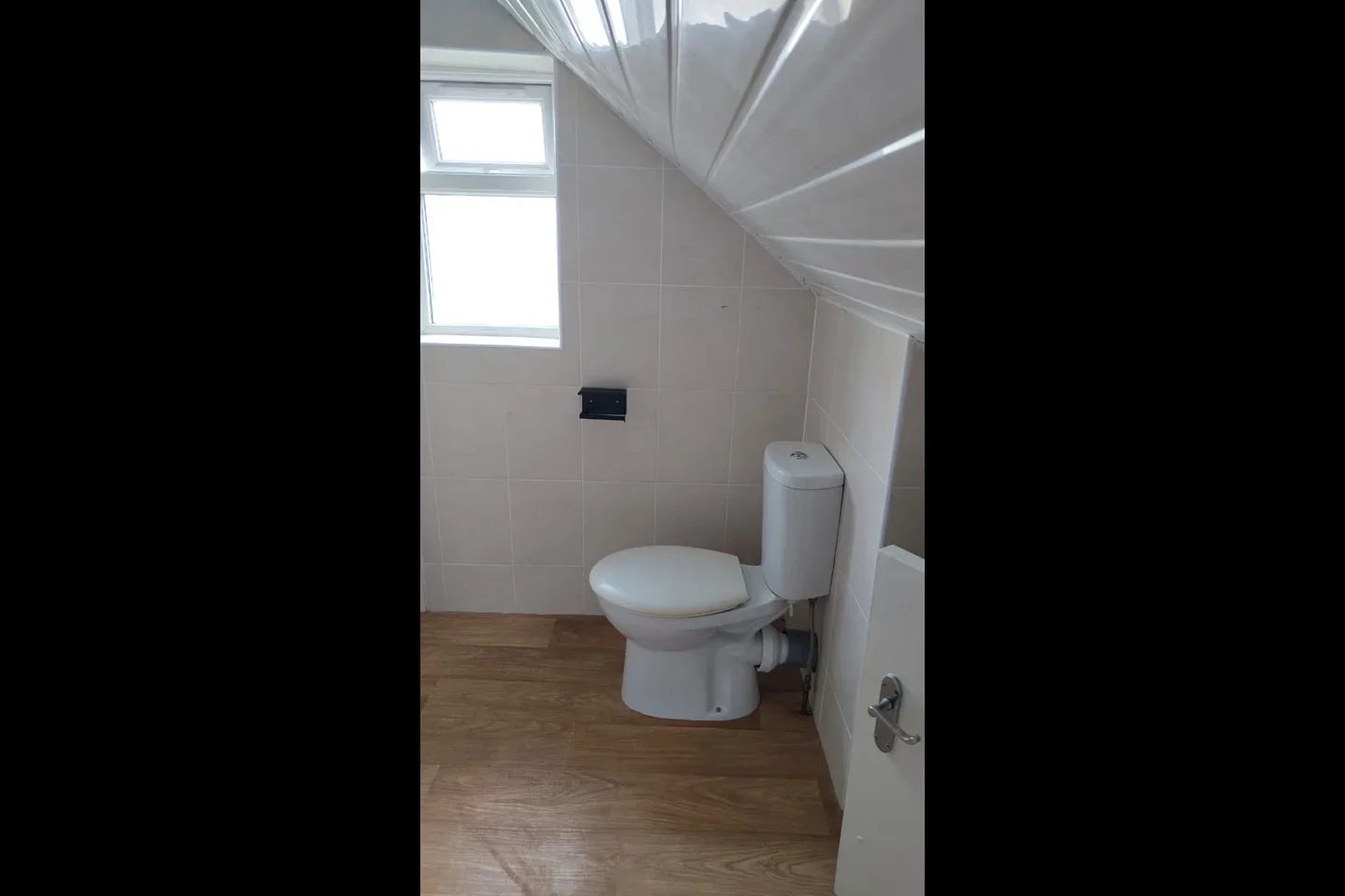 Flat Vicarage Farm Road in Greater London