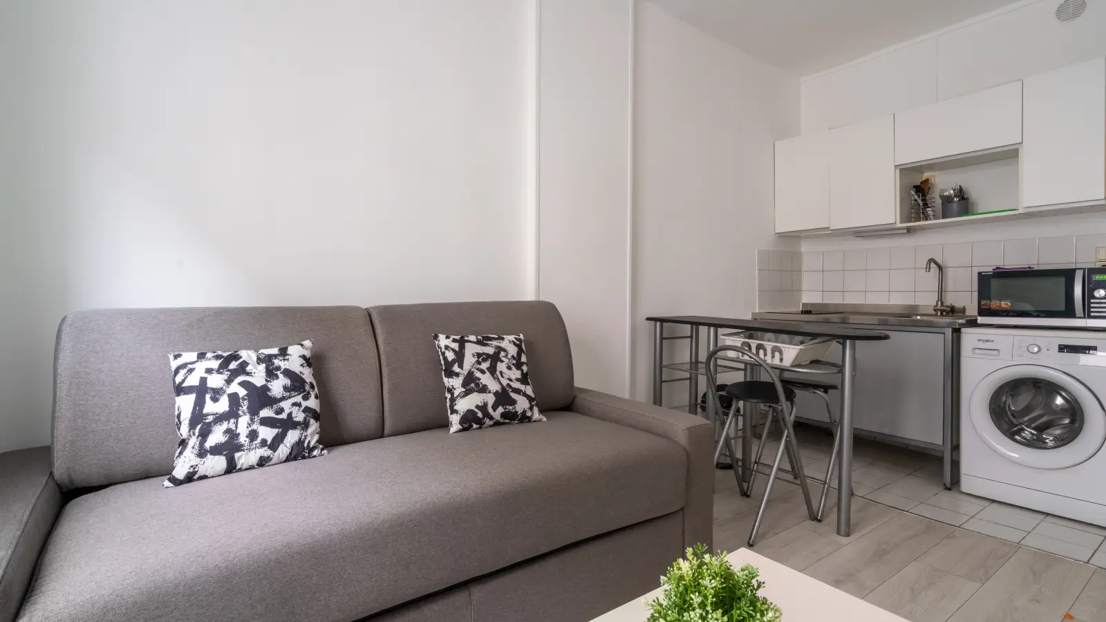 Flat Rue Lantiez in Paris