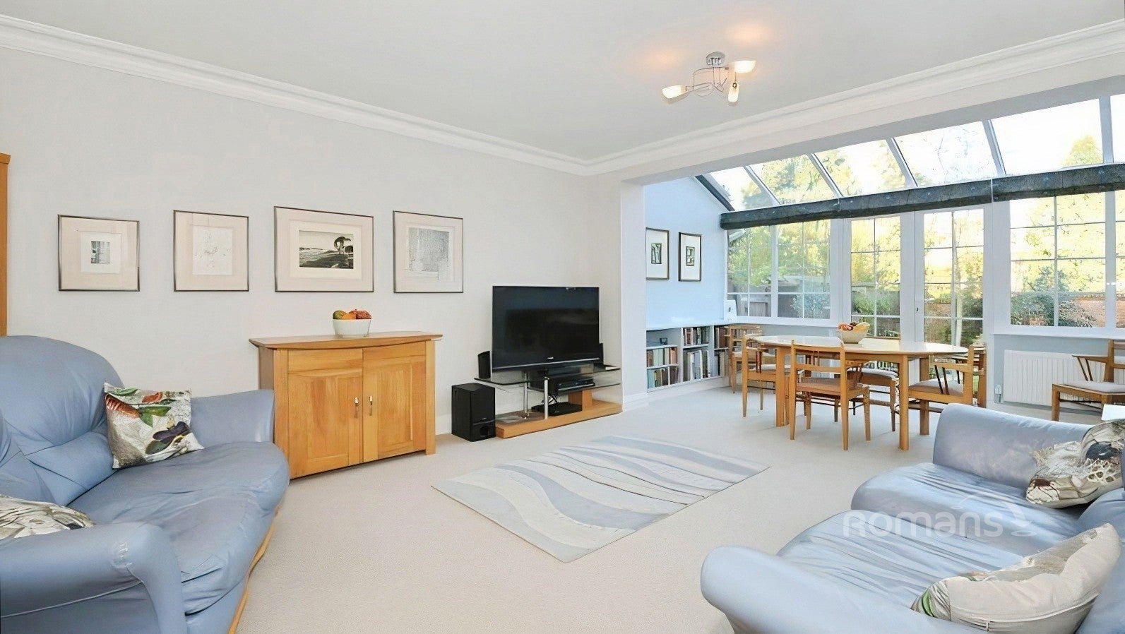 House Brackendale Close in Egham