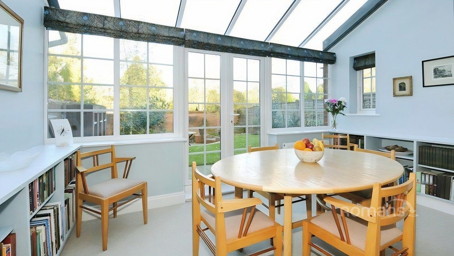 House Brackendale Close in Egham