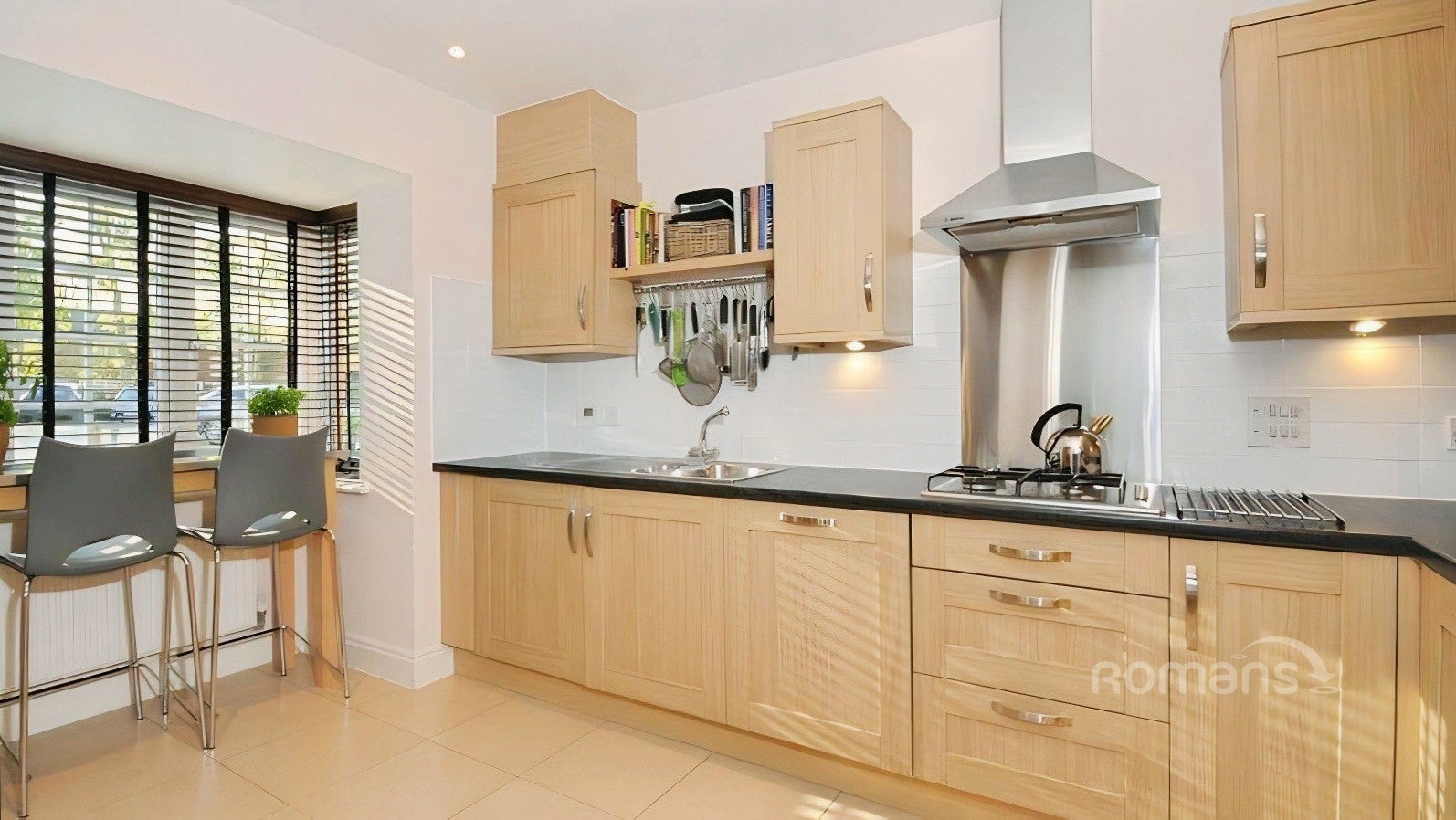 House Brackendale Close in Egham