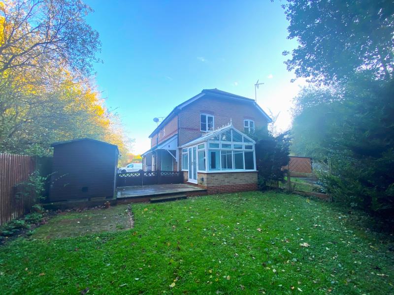 House Juniper Road in Rushmoor