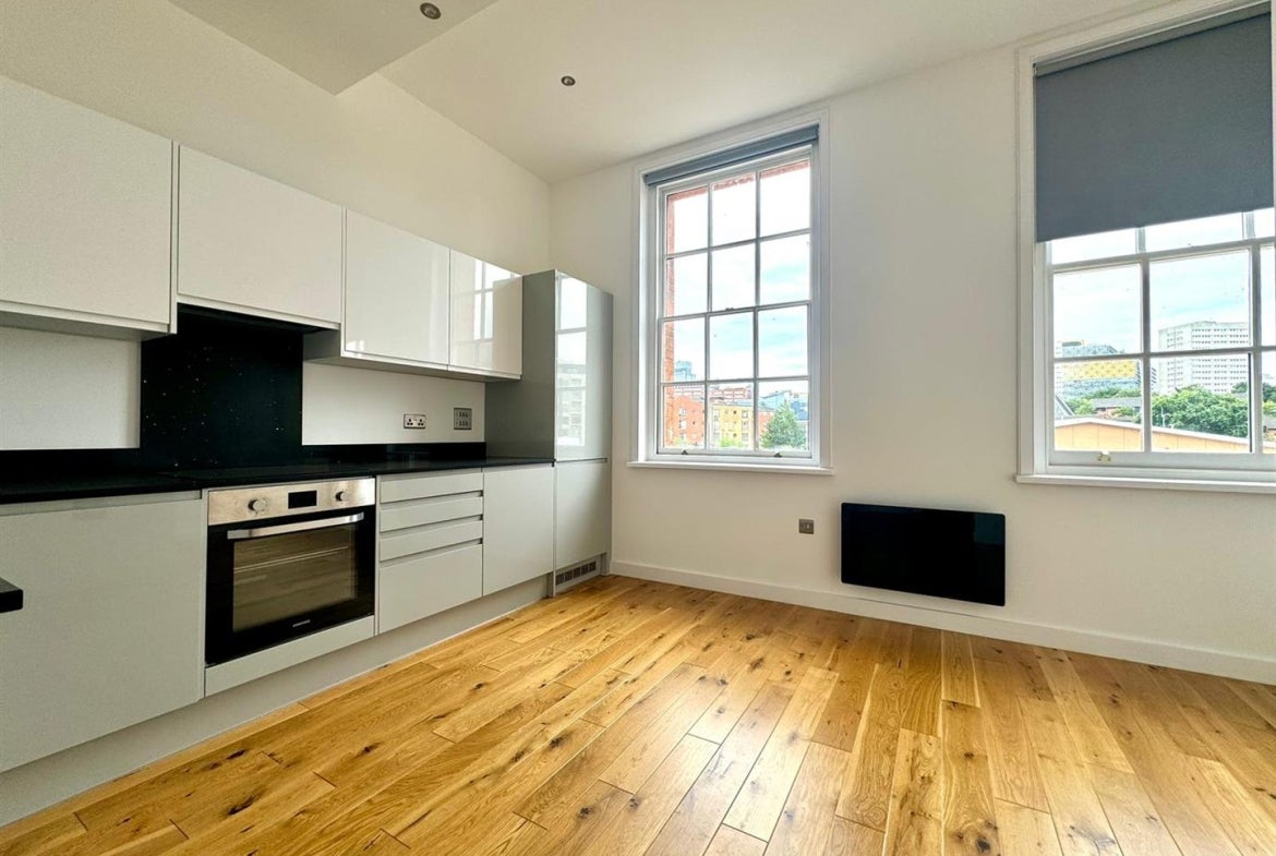 Flat Sloane Street in Birmingham
