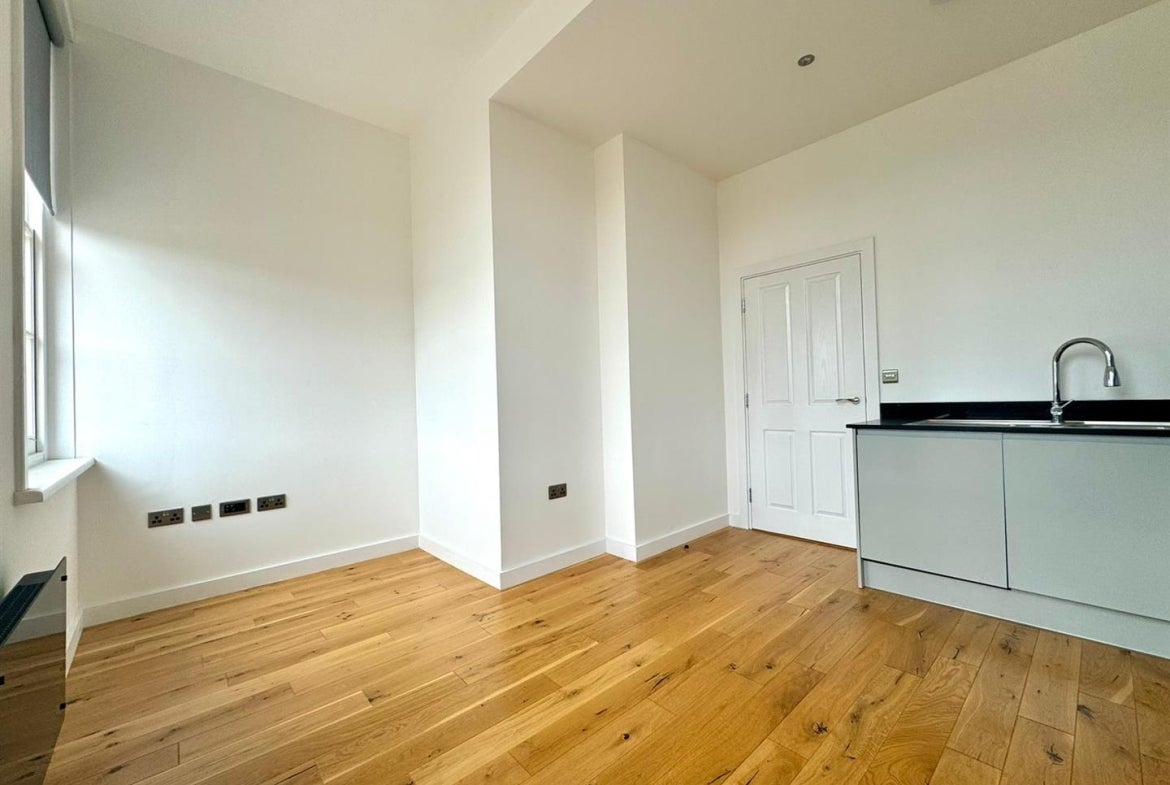 Flat Sloane Street in Birmingham