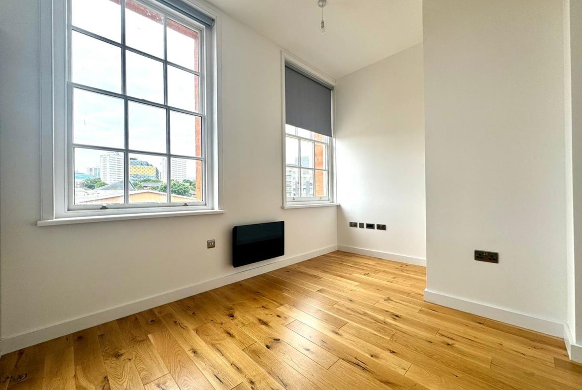 Flat Sloane Street in Birmingham