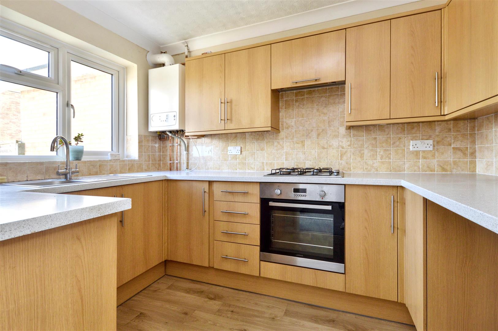 Flat Thornwood Close in Eastbourne