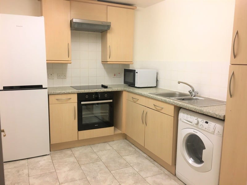 Flat Westferry Road in Greater London