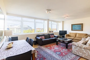 Flat Whittaker Street in Greater London