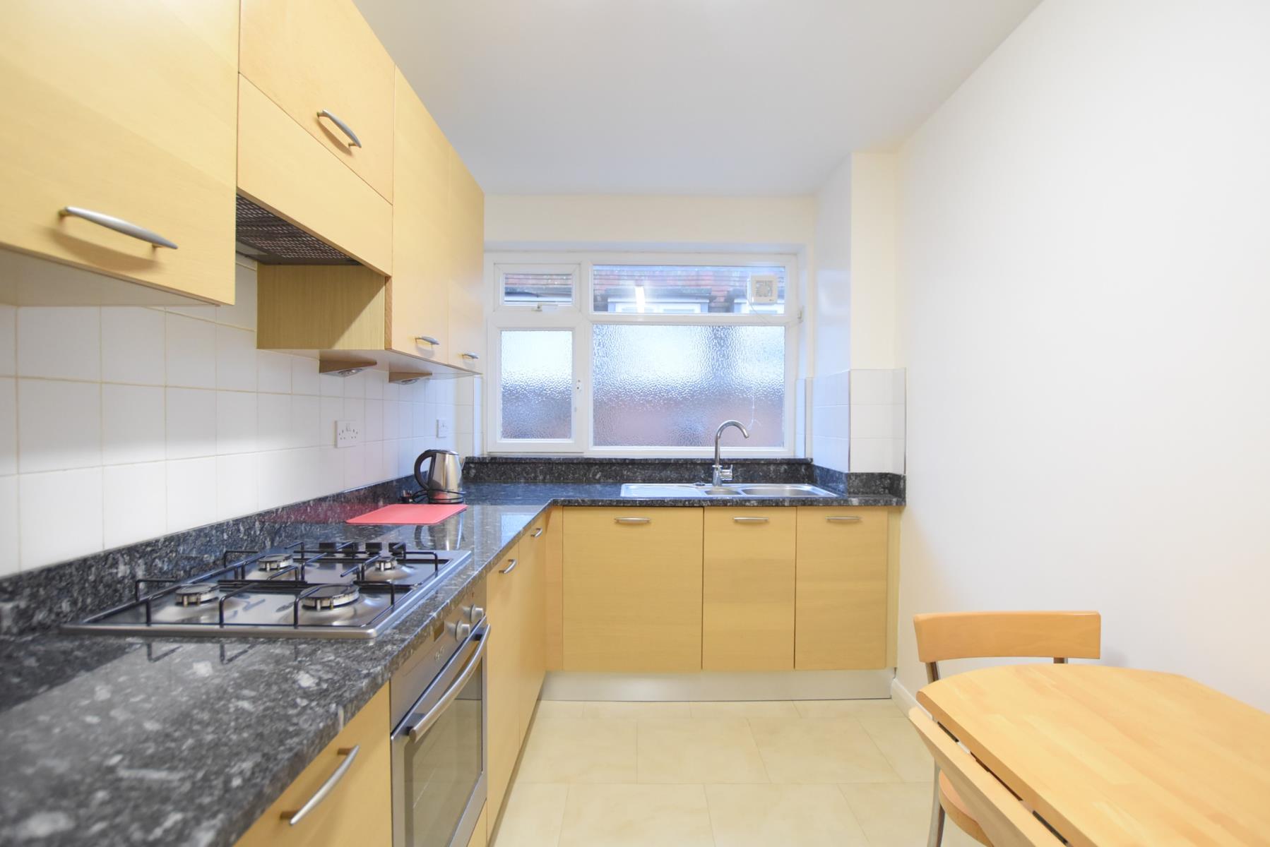 House Moss Hall Grove in Greater London