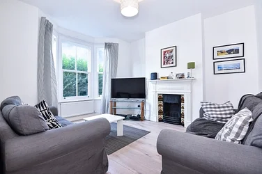 House Grove Road in Greater London