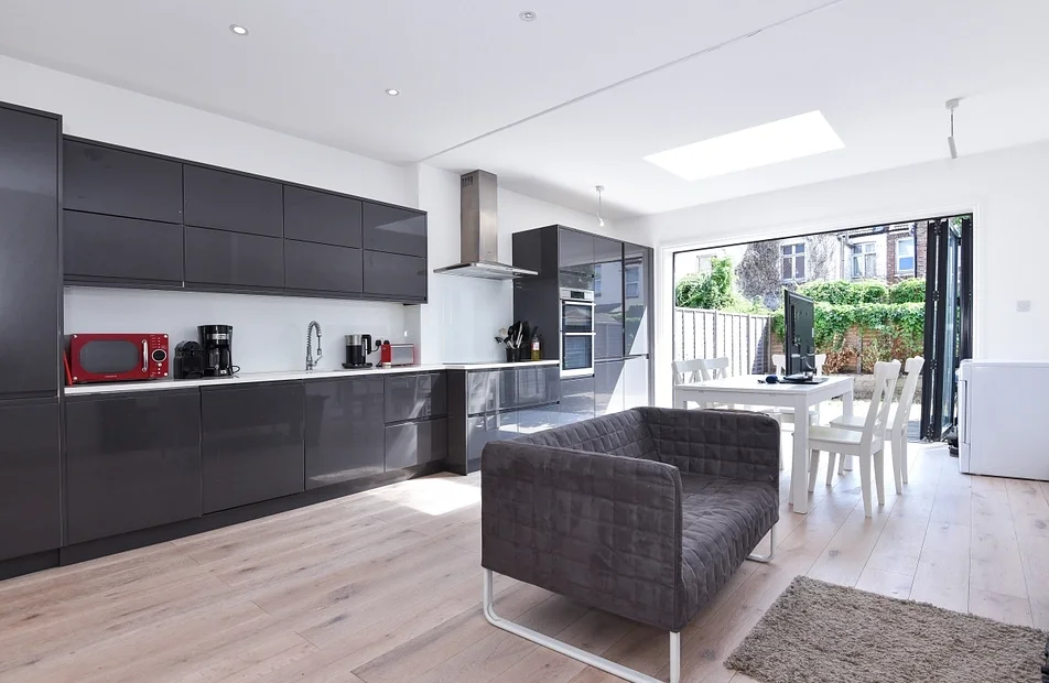 House Grove Road in Greater London