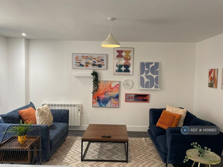Flat Baldwin Street in Bristol