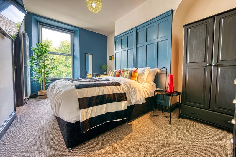 Room Skipton Road in Bradford