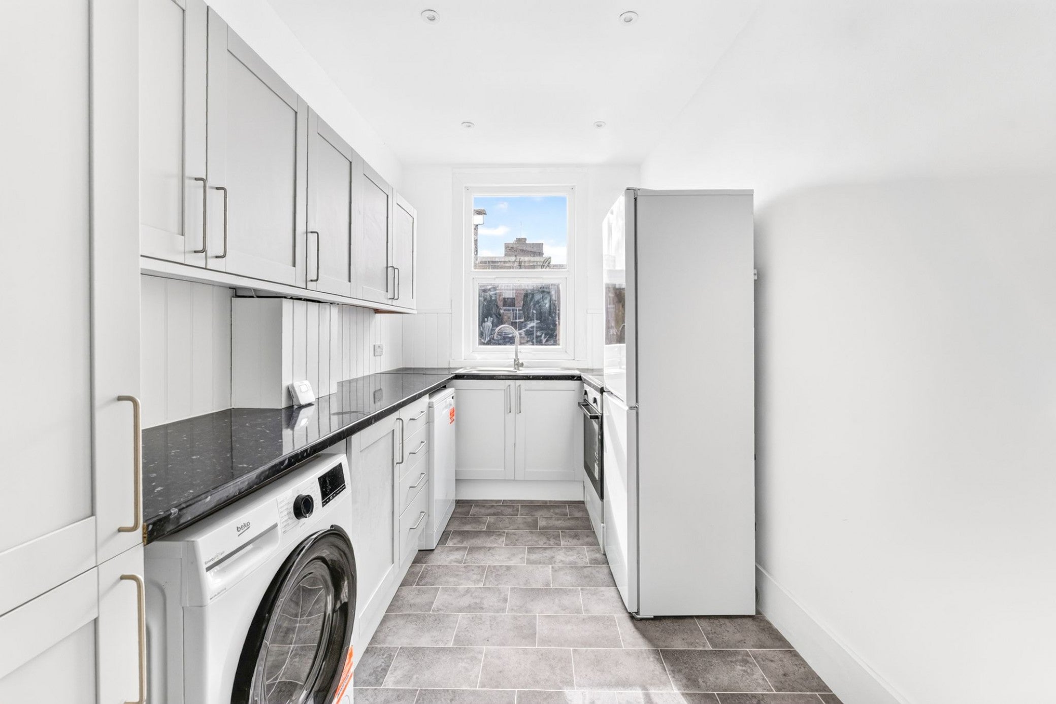 Flat Pretoria Road in Greater London