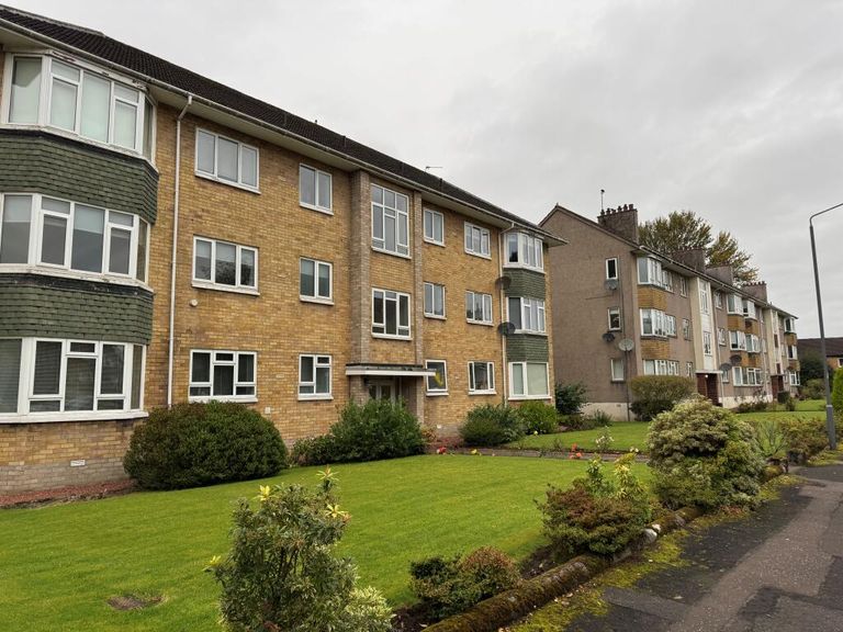 Flat King's Drive in Cumbernauld